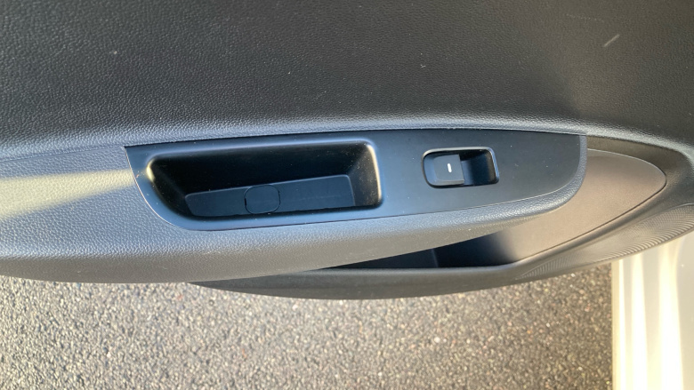 Hyundai i10 1.0 SE 5dr Petrol Hatchback